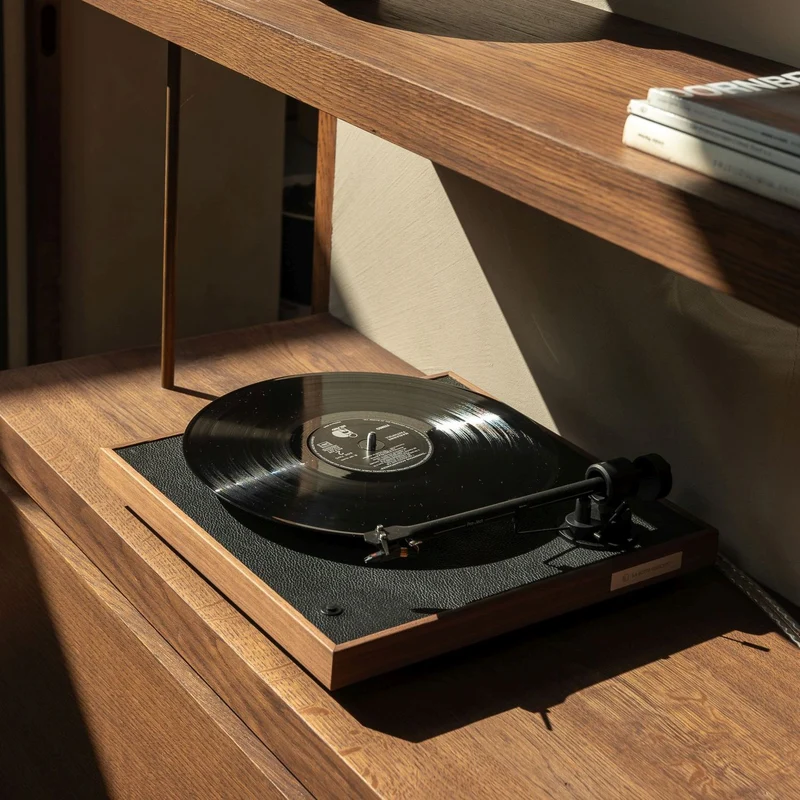 La Boite concept Square CC Vinyl Turntable