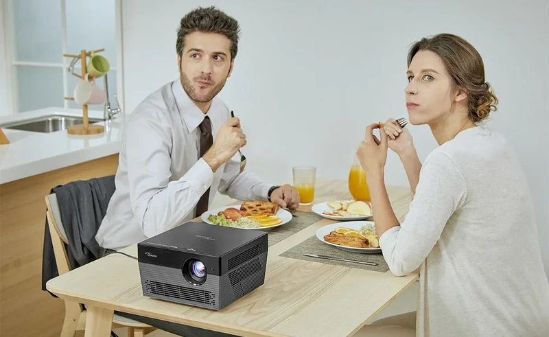 Optoma UHL55