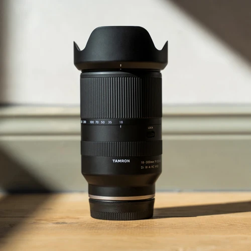 Tamron 18-300mm f/3.5-6.3 Di III-A VC VXD Sony E