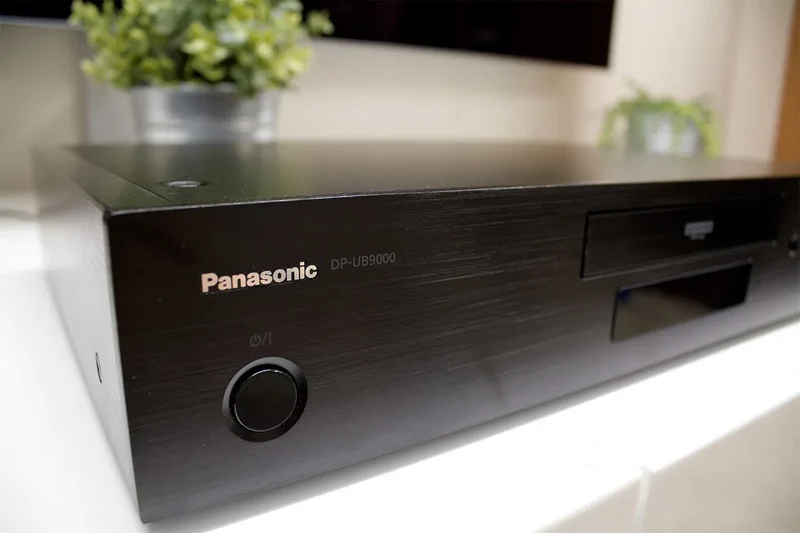 Panasonic DP-UB9000