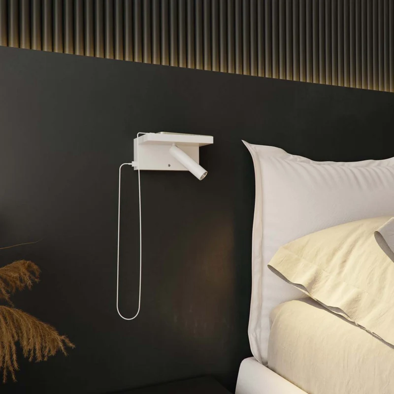 Beneito Faure Beam Reading Light with USB-C