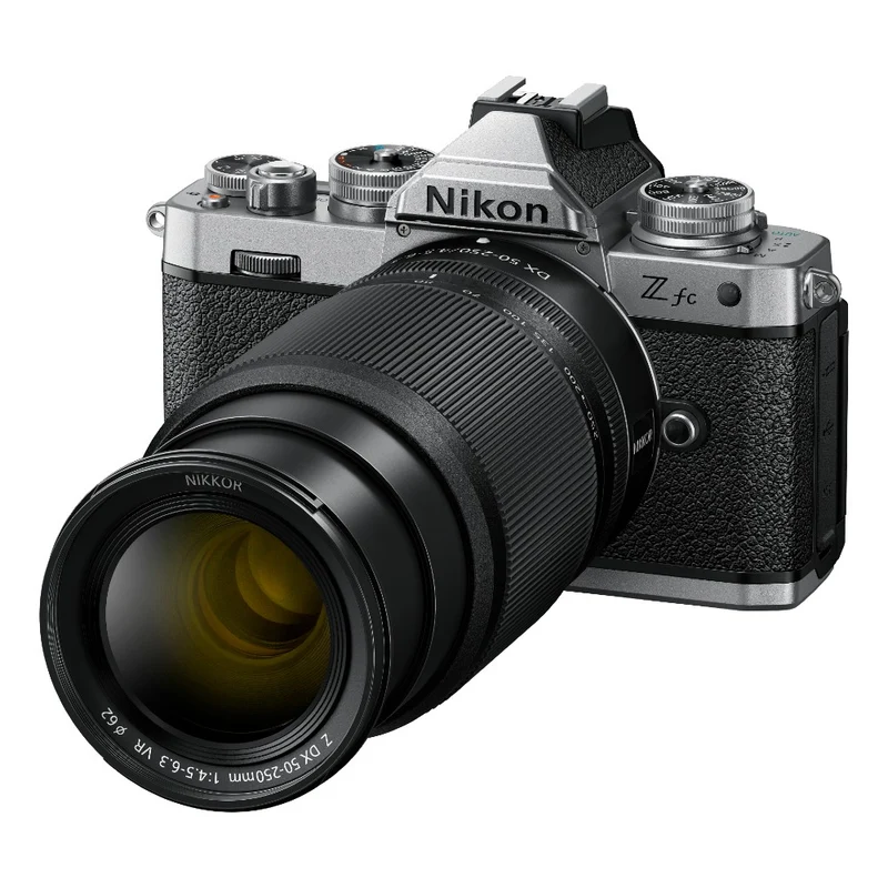 Nikon Z fc + DX 16-50 Argent + DX 50-250