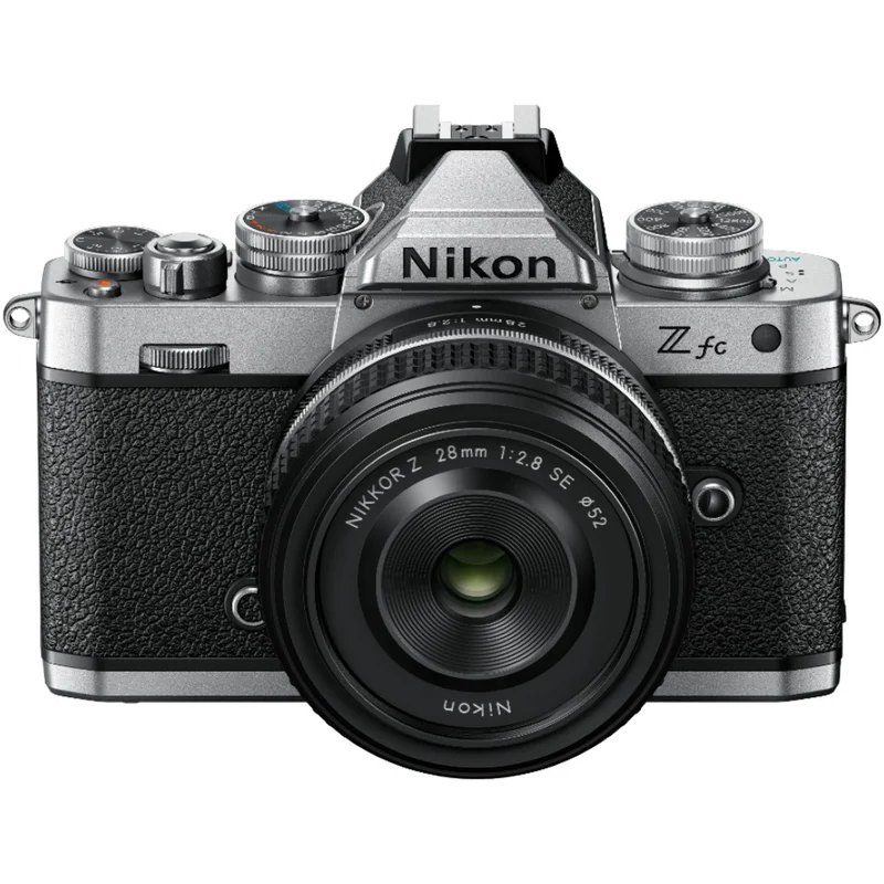 Nikon Z fc + 28 f/2.8 Spécial Edition