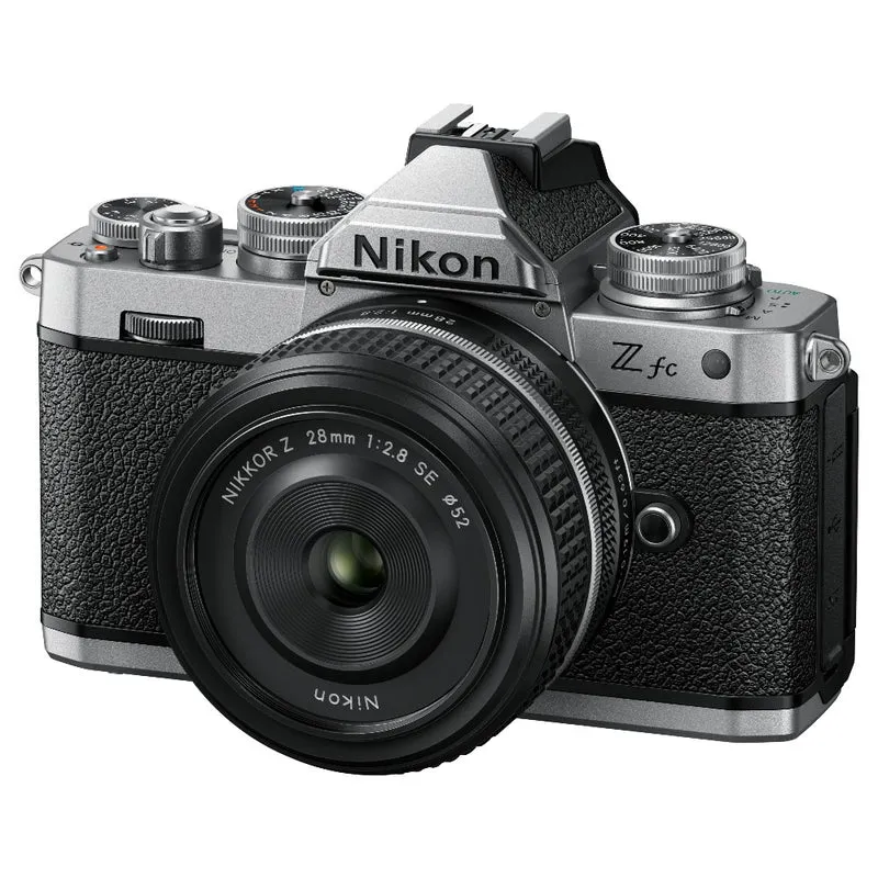 Nikon Z fc + 28 f/2.8 Spécial Edition