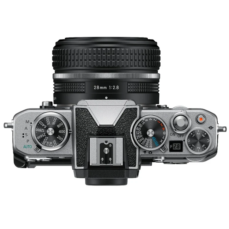 Nikon Z fc + 28 f/2.8 Spécial Edition