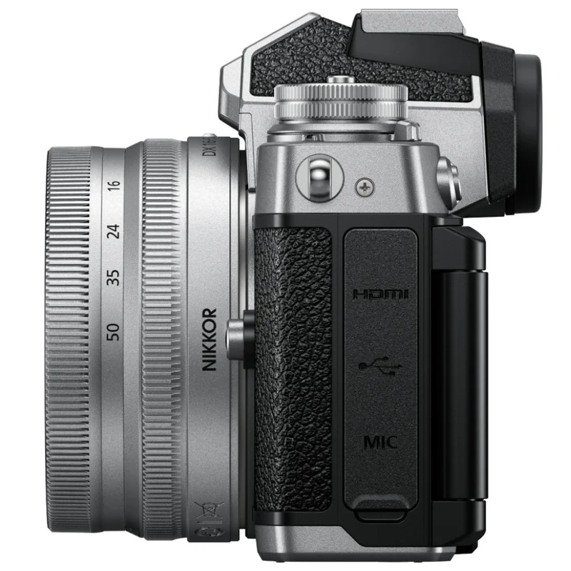 Nikon Z fc + DX 16-50 Argent