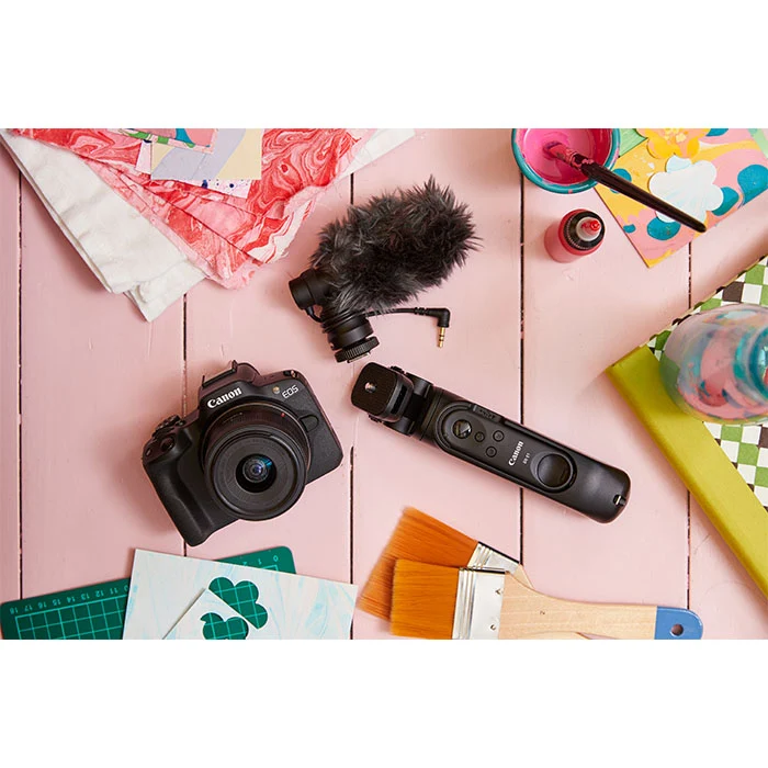 Canon EOS R50 + Canon RF-S 18-45mm f/4.5-6.3 IS STM + Canon RF-S 55-210mm f/5-7.1 IS STM