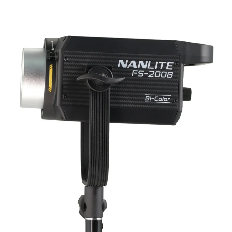 Nanlite FS200 Bi-colour LED Kit Triple (avec pied d'éclairage et boîte à lumière)