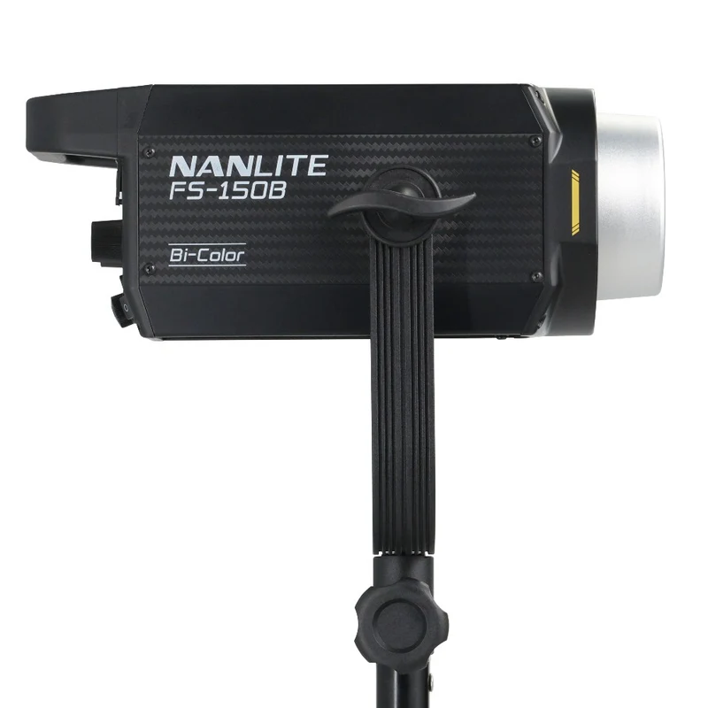Nanlite FS-150B LED Spot Light Kit Triple (avec pied de lumière et boîte à lumière)