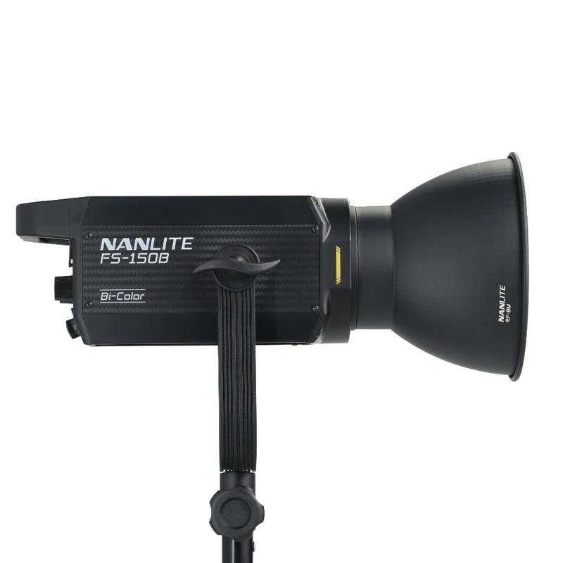 Nanlite FS-150B LED Spot Light Kit Triple (avec pied de lumière et boîte à lumière)