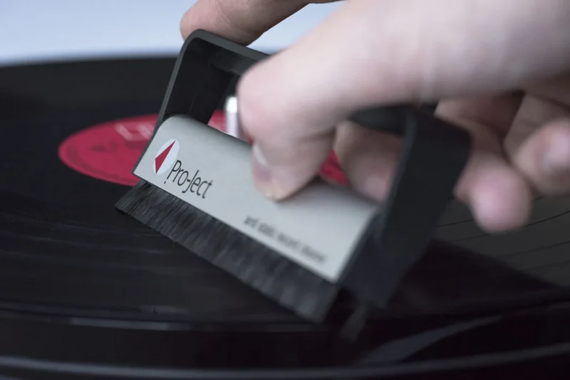 Pro-ject Brush It