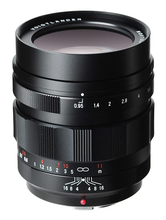 Voigtländer Nokton 42,5mm f/0.95 Micro 4/3