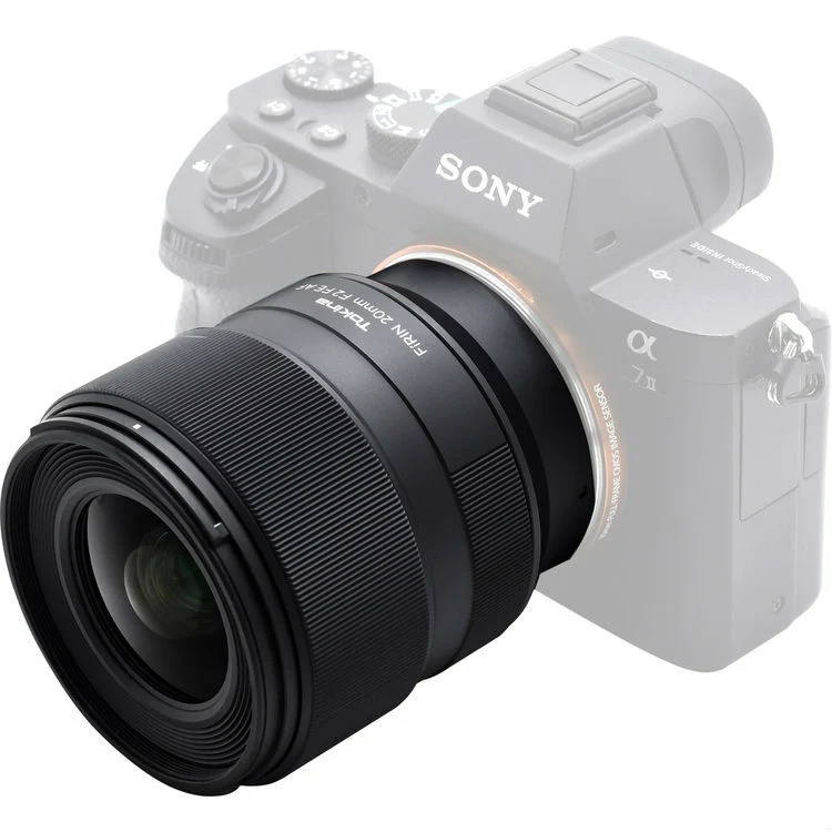 Tokina FiRIN 20mm f/2.0 AF pour monture E Sony plein cadre