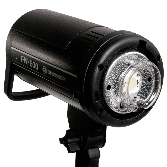 Bresser FN-600 TTL flash Nikon + batterie