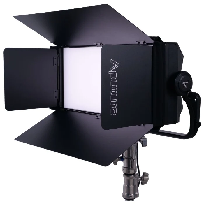 Aputure Nova P600c Coupe-flux