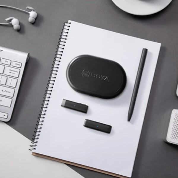 Boya BY-WM3U Microphone sans Fil avec Adaptateurs USB-C + 3,5mm TRS et TRRS