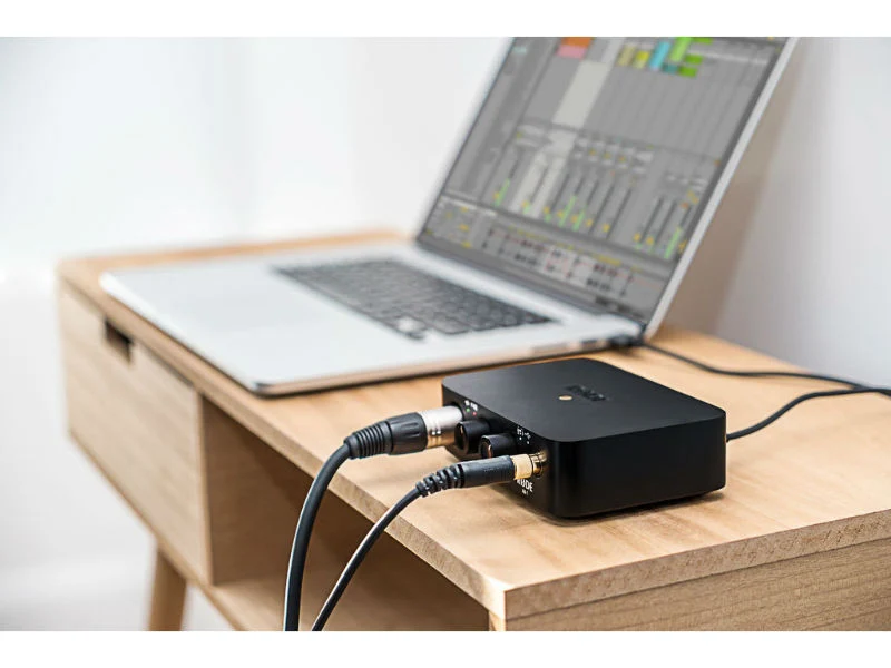 RØDE AI-1