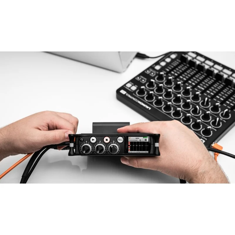Son Devices 3 entrées XLR / interface de streaming USB 5 pistes avec carte SD interne
