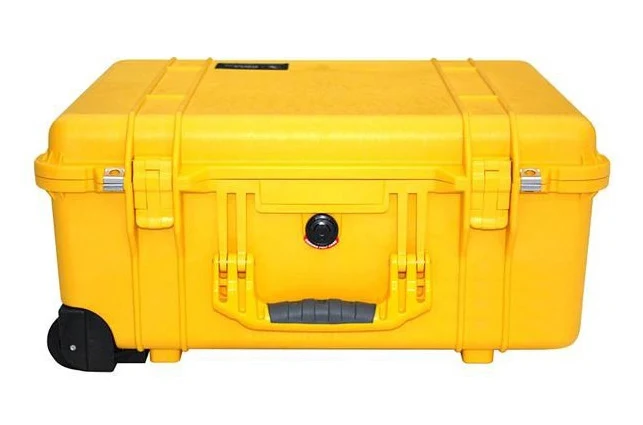 Peli™ 1560 Valise de protection jaune avec jeu de séparateurs