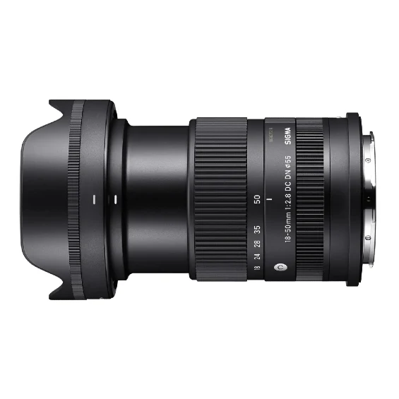 Canon EOS R7 + Sigma 18-50mm f/2.8 DC DN Canon RF Monture + Canon DM-E1 Microphone Stéréo