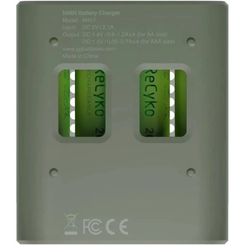 GP Chargeur de Batterie USB M451 Incl. 4 X RECYKO AA 2600 mAh