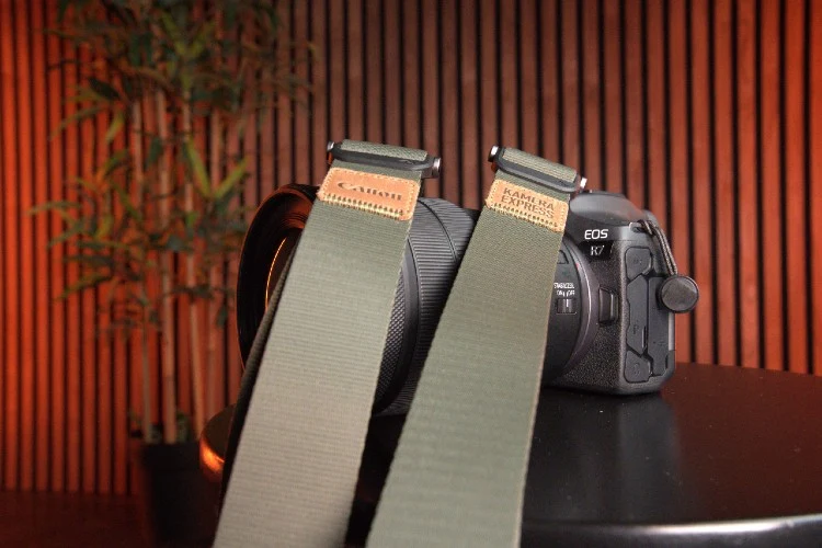 Canon EOS R7 + 18-150mm IS STM Holiday Kit