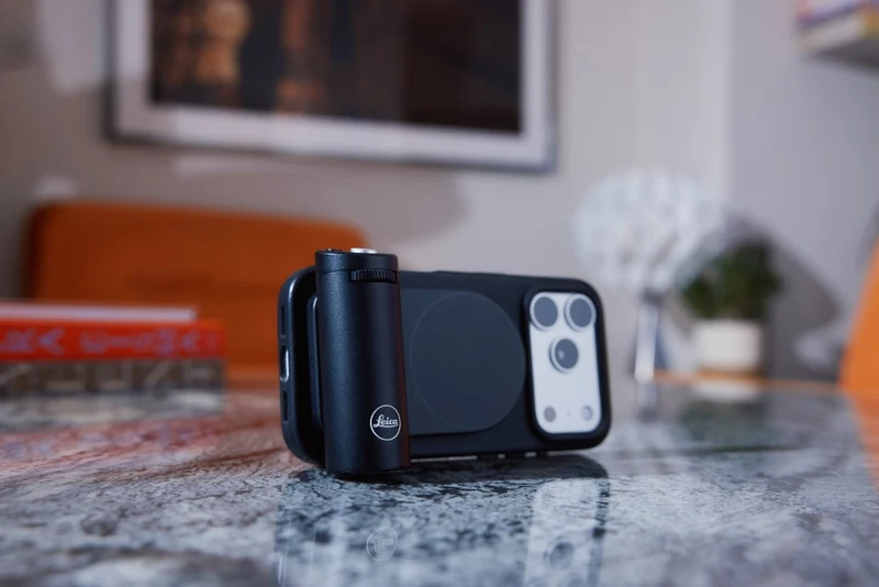 Leica 18876 LUX Coque pour iPhone 17 Pro – Noir