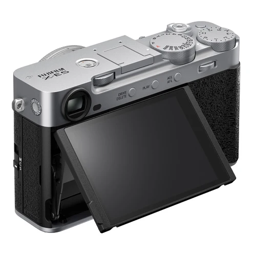 Fujifilm X-E5 + XF 23mm f/2.8 R WR argent